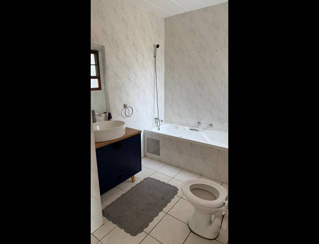 2 BEDROOM APARTMENT FOR SALE IN KEY WEST ESTATE